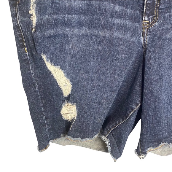 Torrid High Rise Distressed Stretch Denim Midi Shorts 26 - Picture 4 of 9